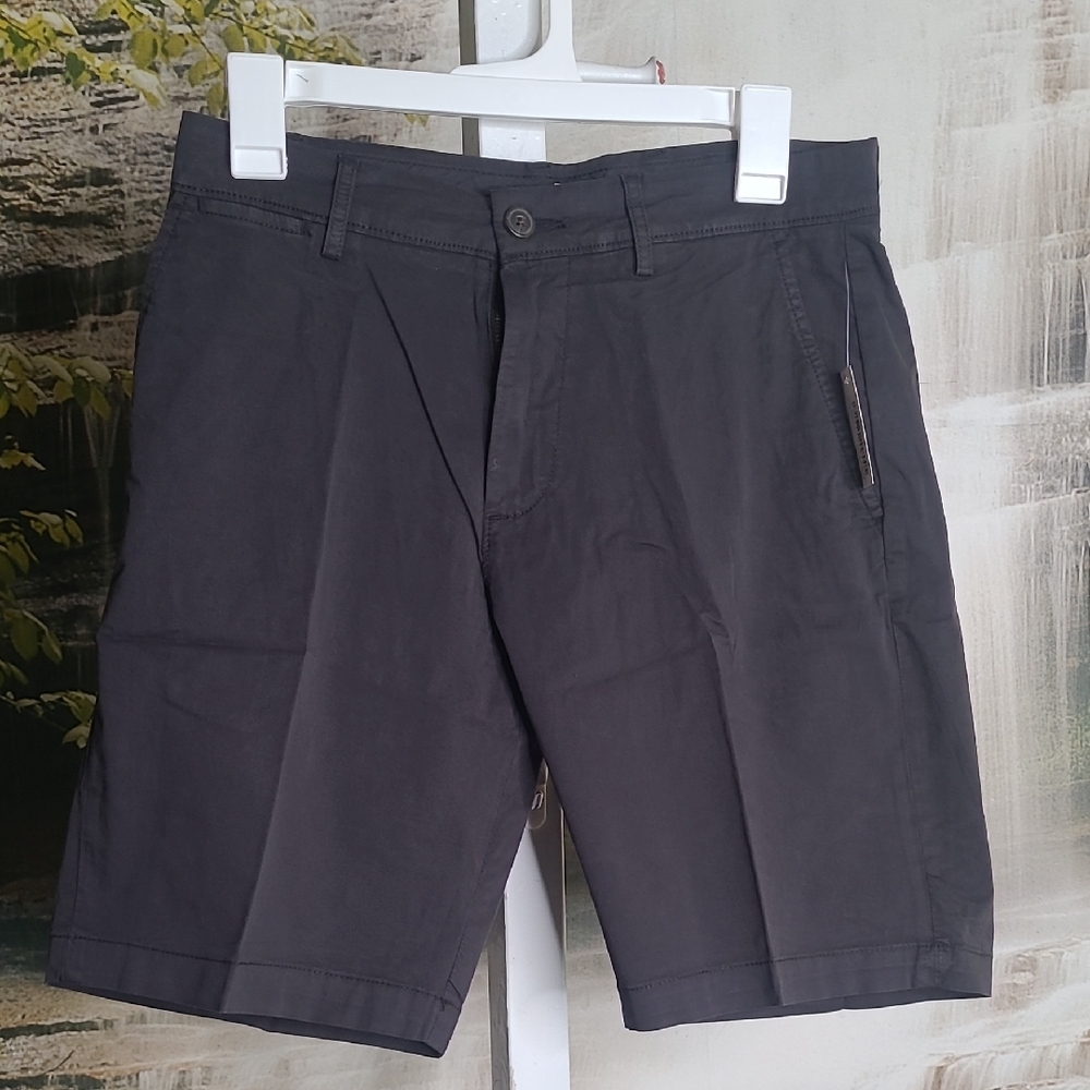 New with tags! Goodthreads Mens 28 Black Flat Front Shorts Classic Design